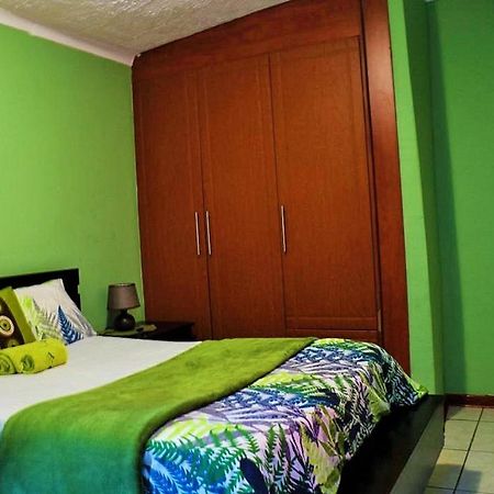 Berry Bliss Guest House Gaborone Zewnętrze zdjęcie
